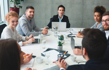 Personas + IA: decisiones que redefinen la Experiencia de Empleado - blog